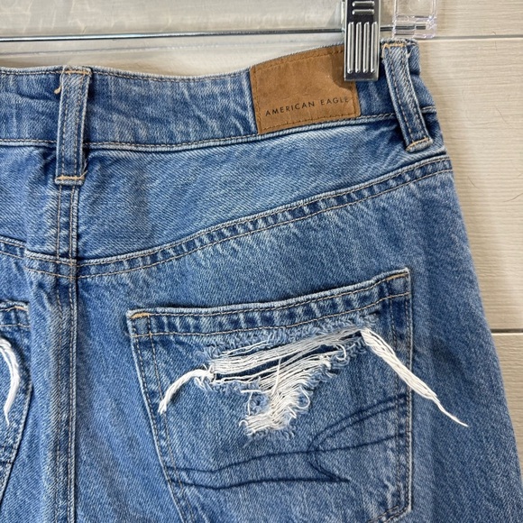 American Eagle | Women's Mom Straight Jean Size 2 - Picture 11 of 14